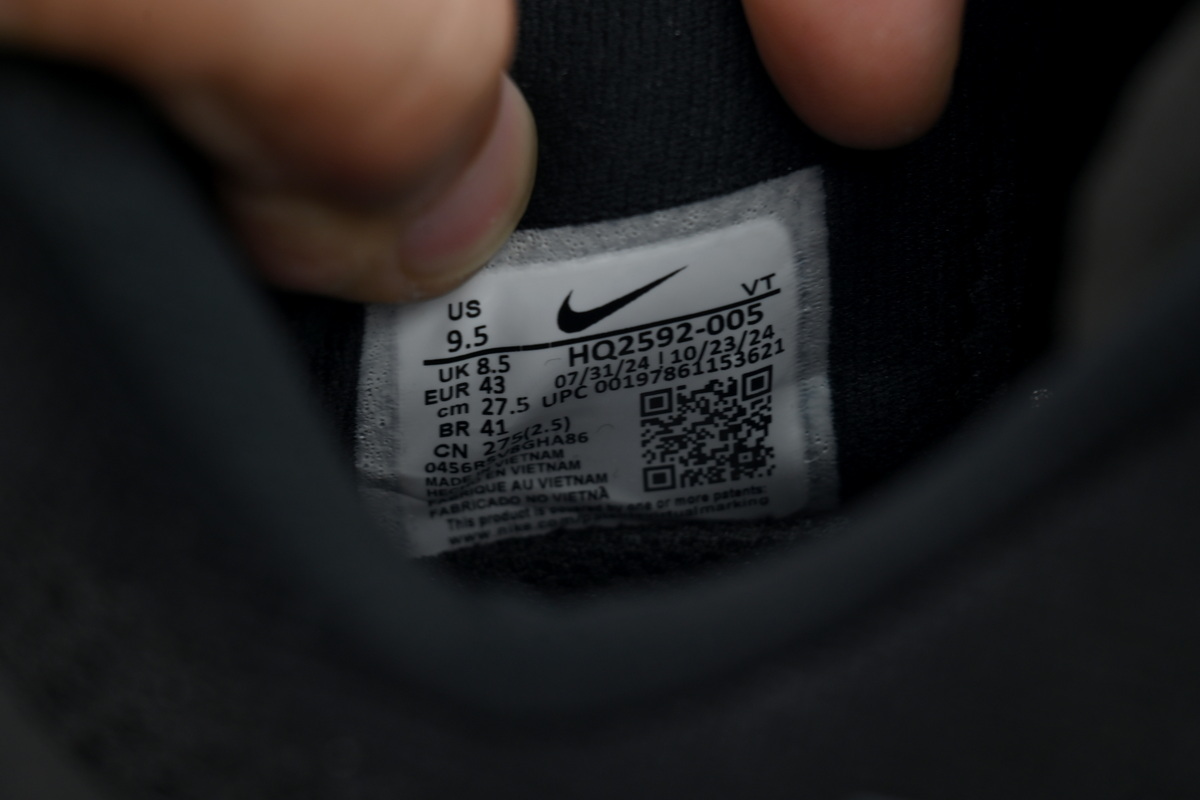 Air Zoom Pegasus Premium Black Metallic Silver HQ2592-005