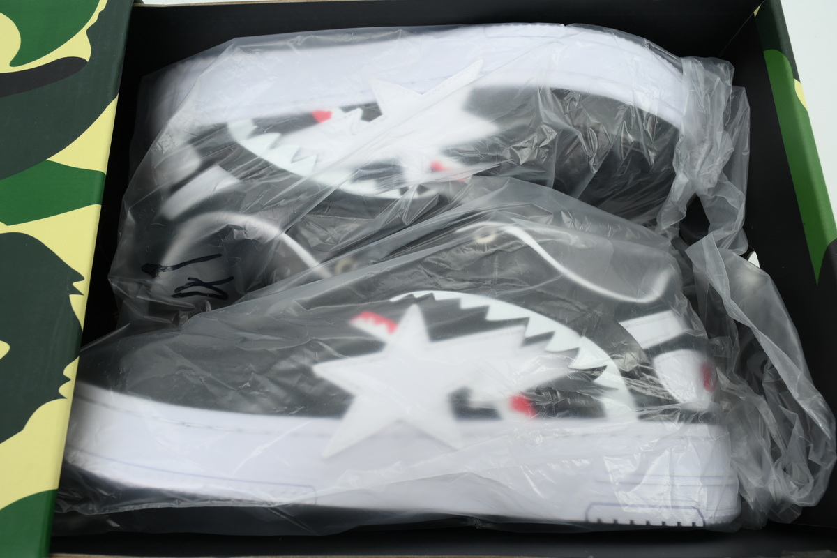 A Bathing Ape Black White OZXSHM309911R