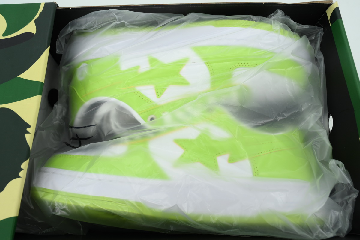 A BATHING APE BAPE White Green