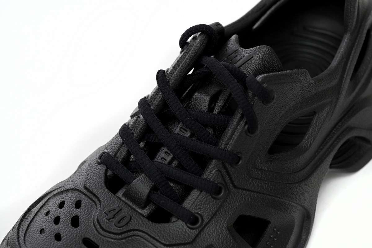 BALENCIAGA Black 702421W3CES1000