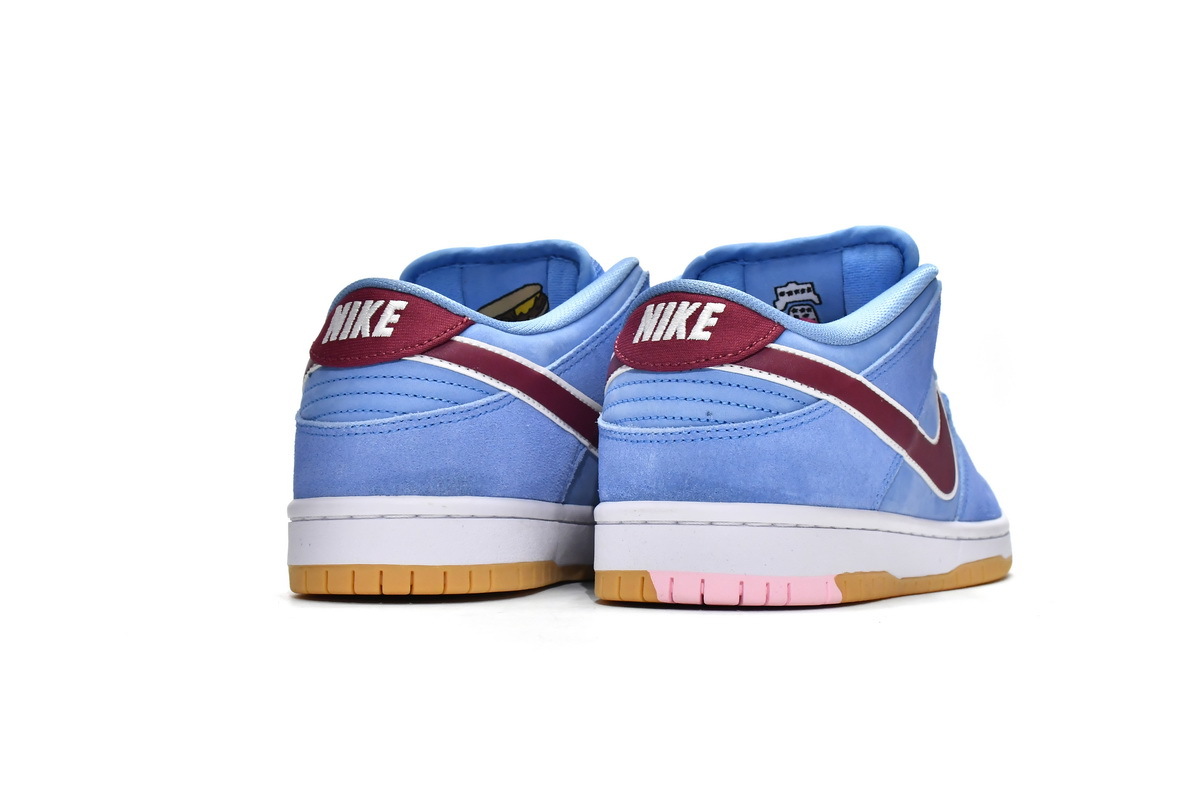 Nike SB Dunk Low Philadelphia Phillies DQ4040-400