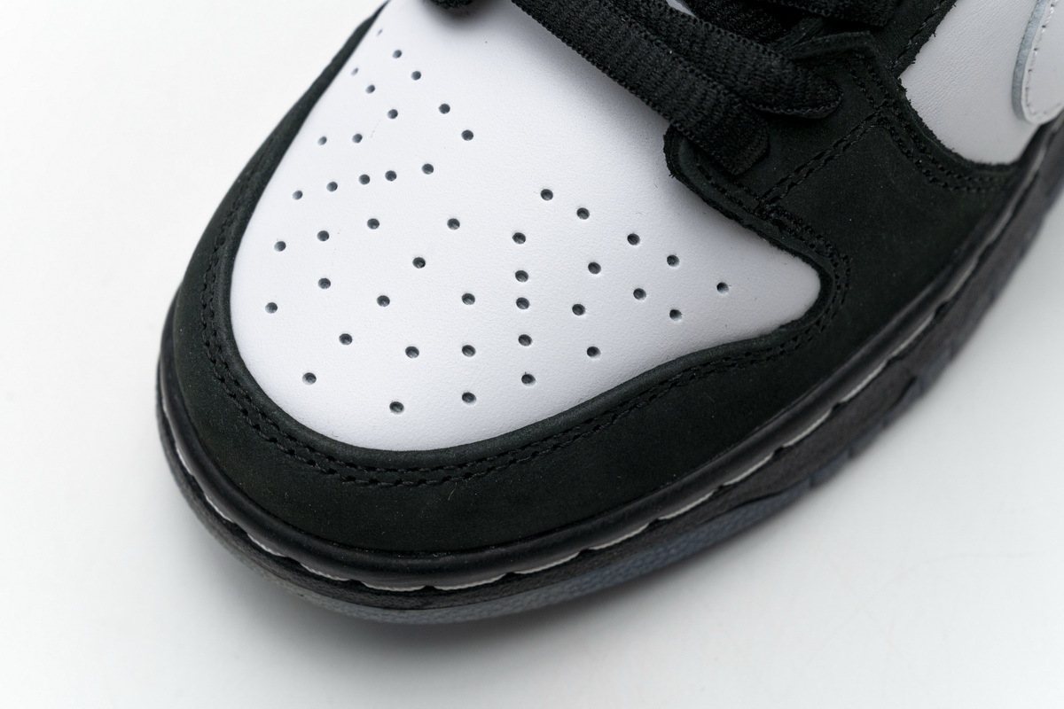 Staple x Nike SB Dunk Low Panda Pigeon BV1310-013