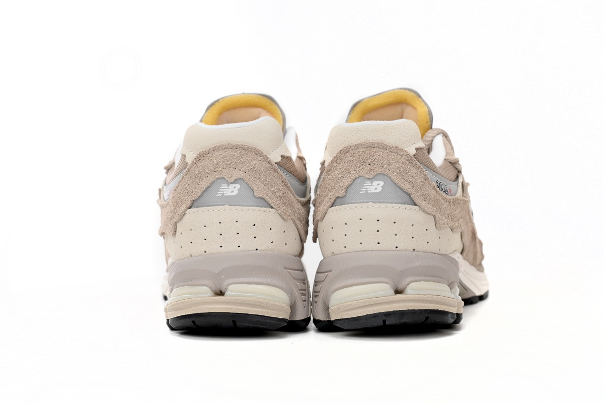 New Balance 2002R Protection Pack Driftwood M2002RDL