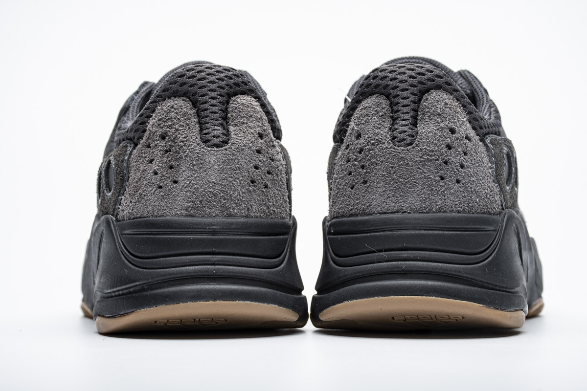 Yeezy Boost 700 Utility Black FV5304