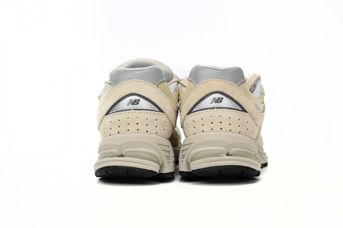 New Balance 2002R Beige M2002RE