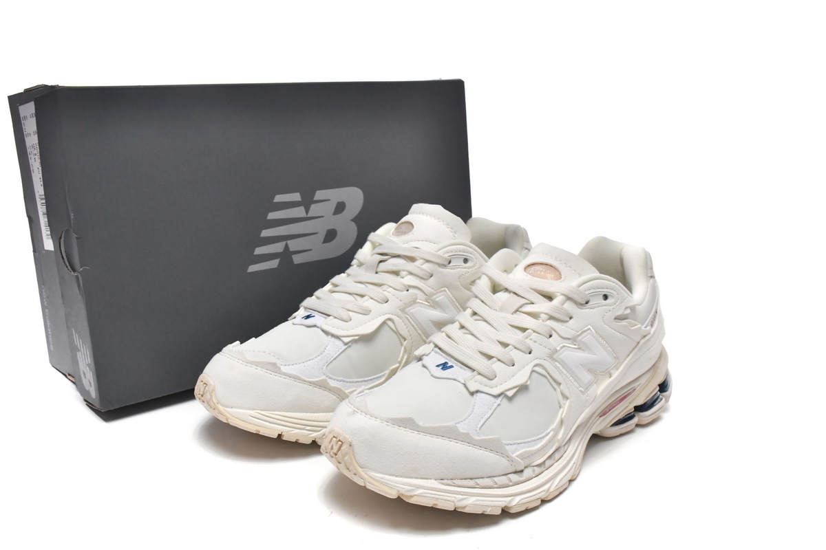 New Balance 2002R Protection Pack Sea Salt M2002RDC