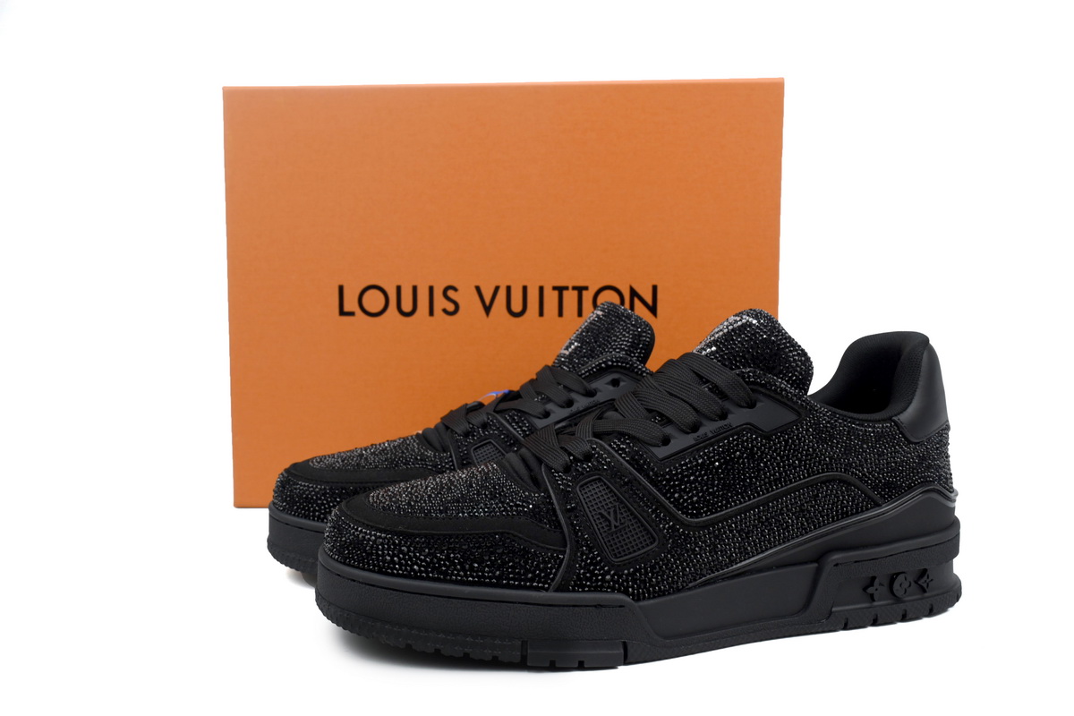 Louis Vuitton Trainer Full Black Diamond Sneakers