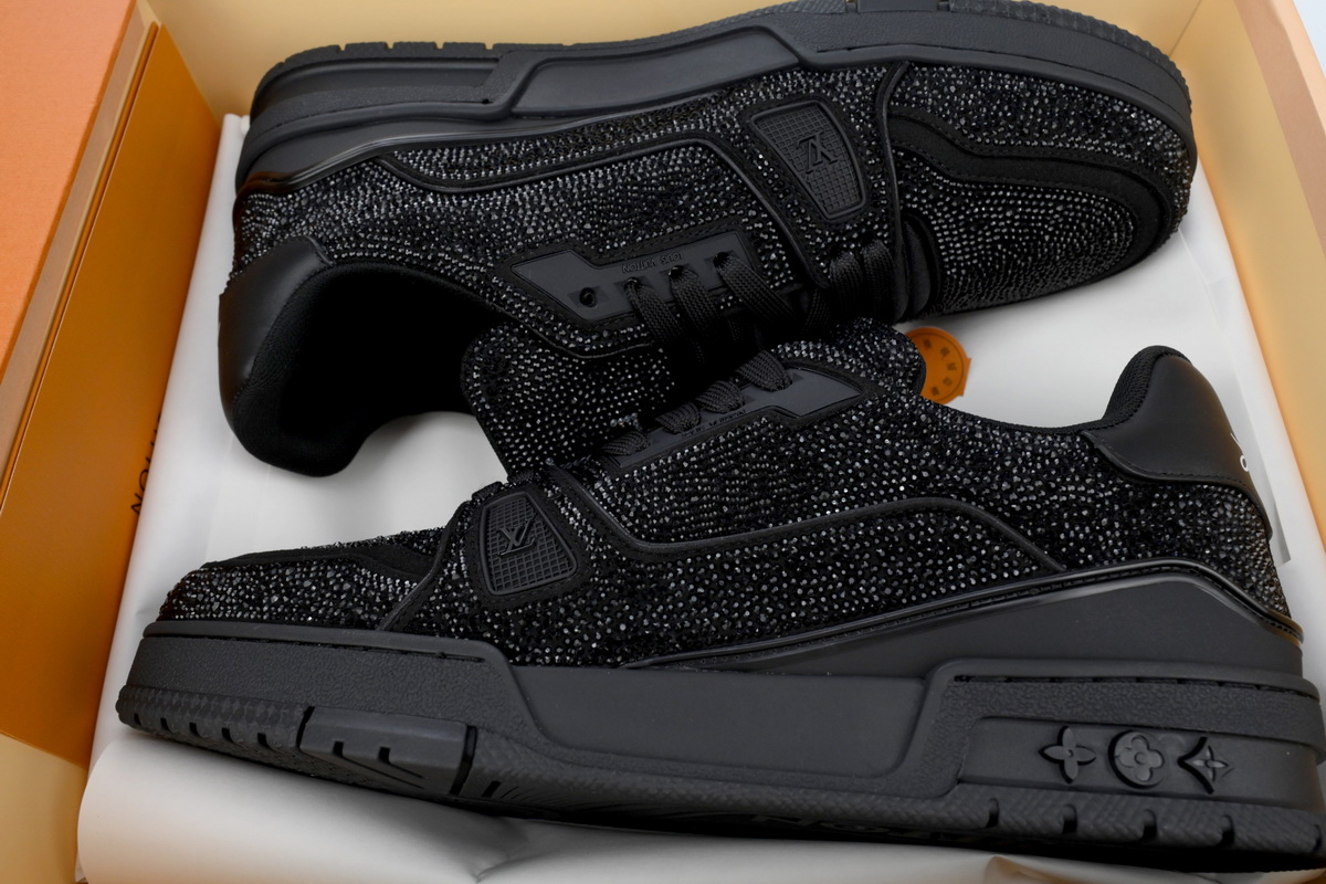Louis Vuitton Trainer Full Black Diamond Sneakers