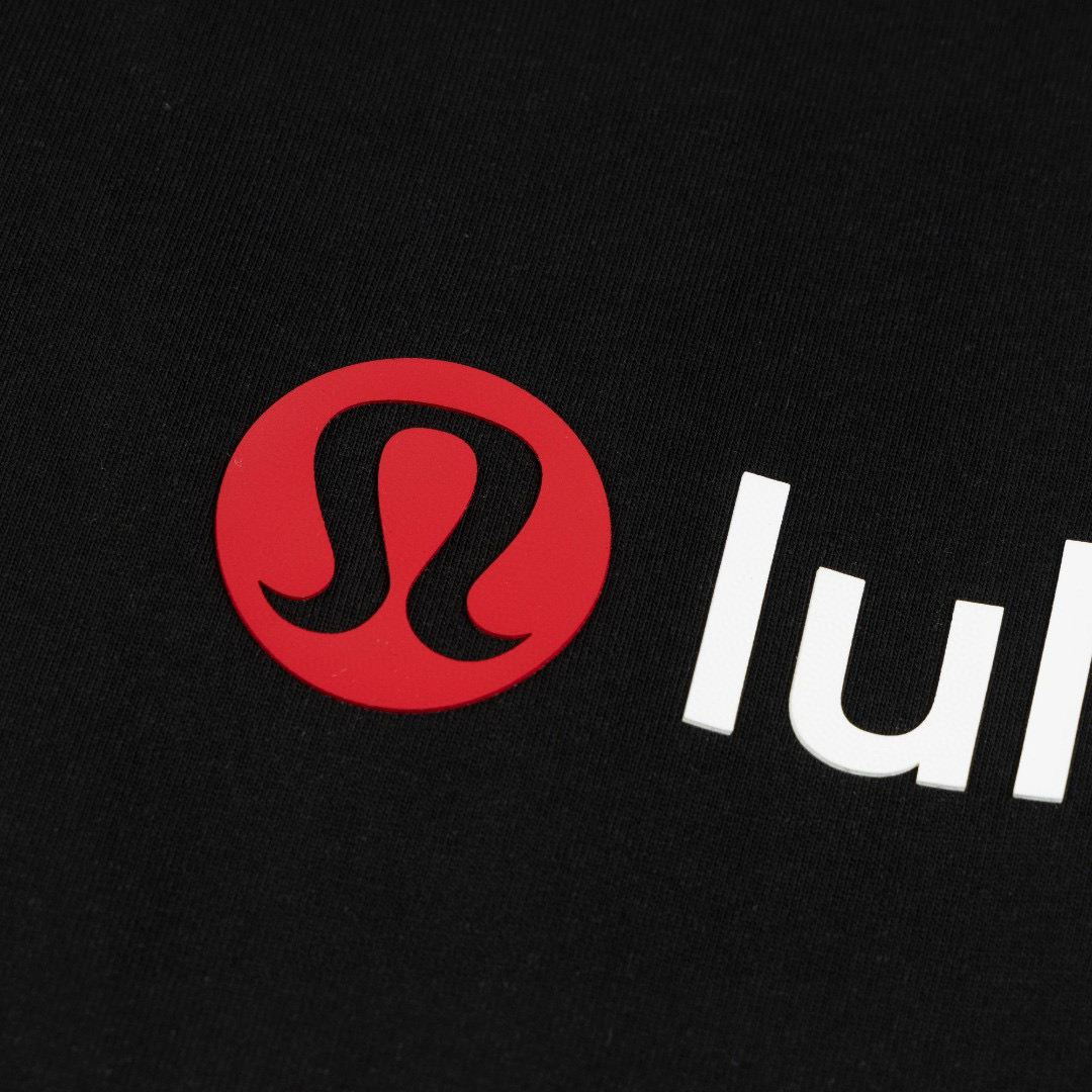Lulu Letter Logo Laminated Three-dimensional T-shirt