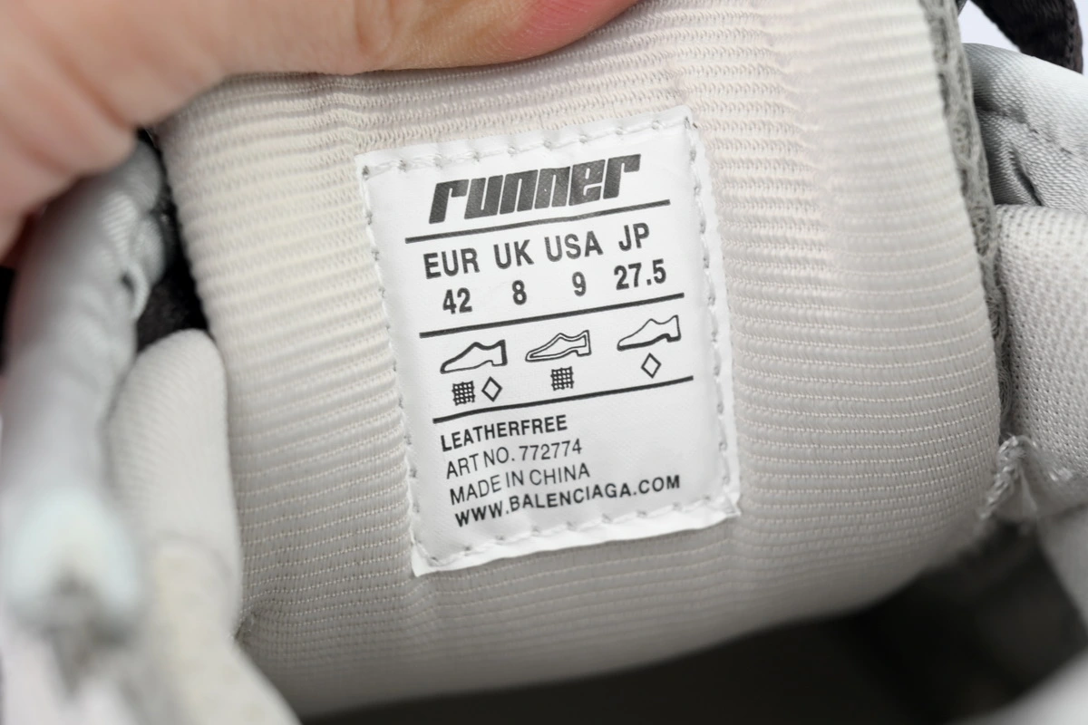 Balenciaga Runner Sneaker Grey Brown 772774 W3RMU 2000