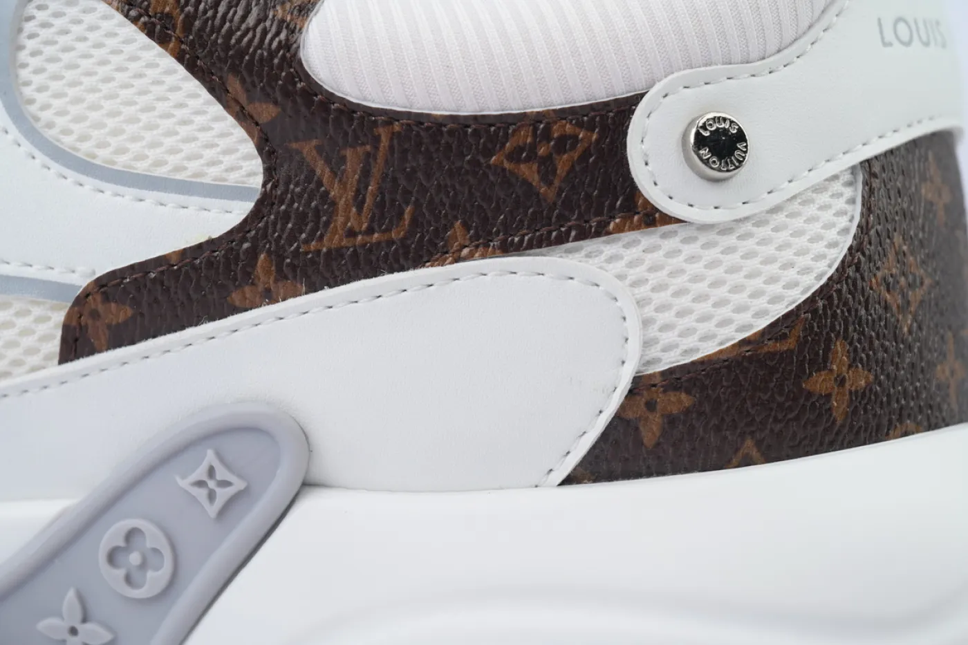Louis Vuitton Runner LV Olympia White