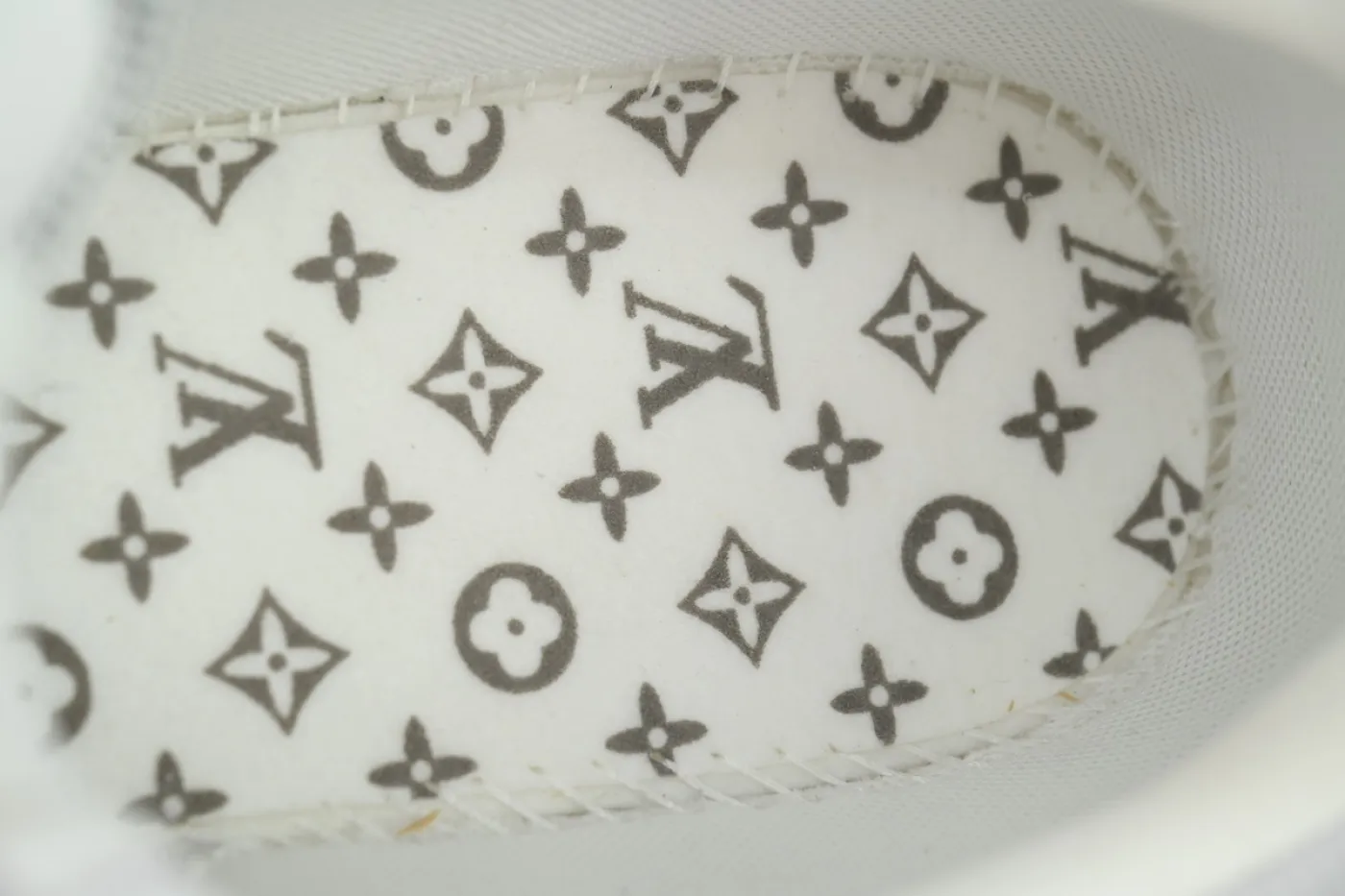 Louis Vuitton Runner LV Olympia Grey