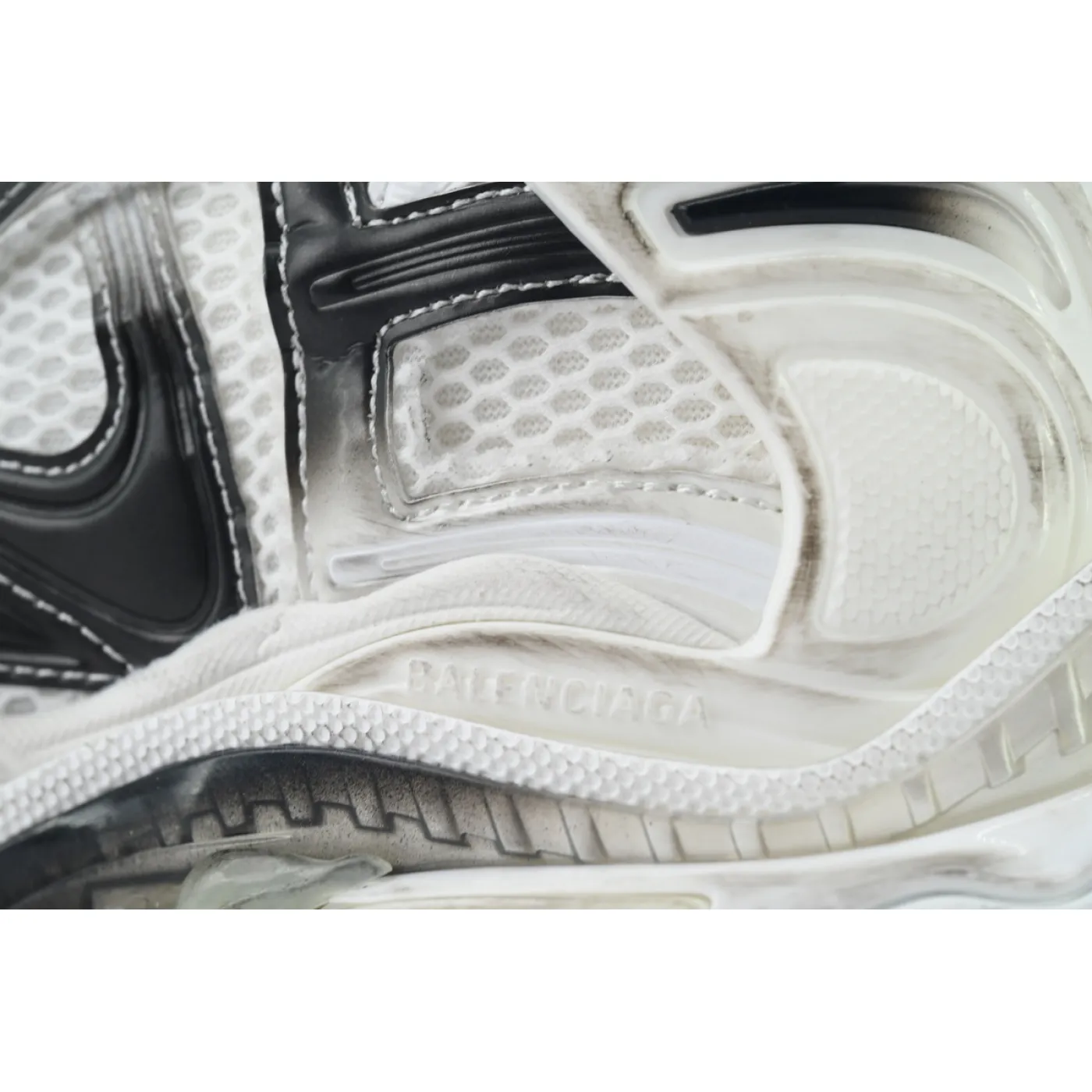Balenciaga Runner Sneaker Gradient White Black 772774 WRUNG 9010